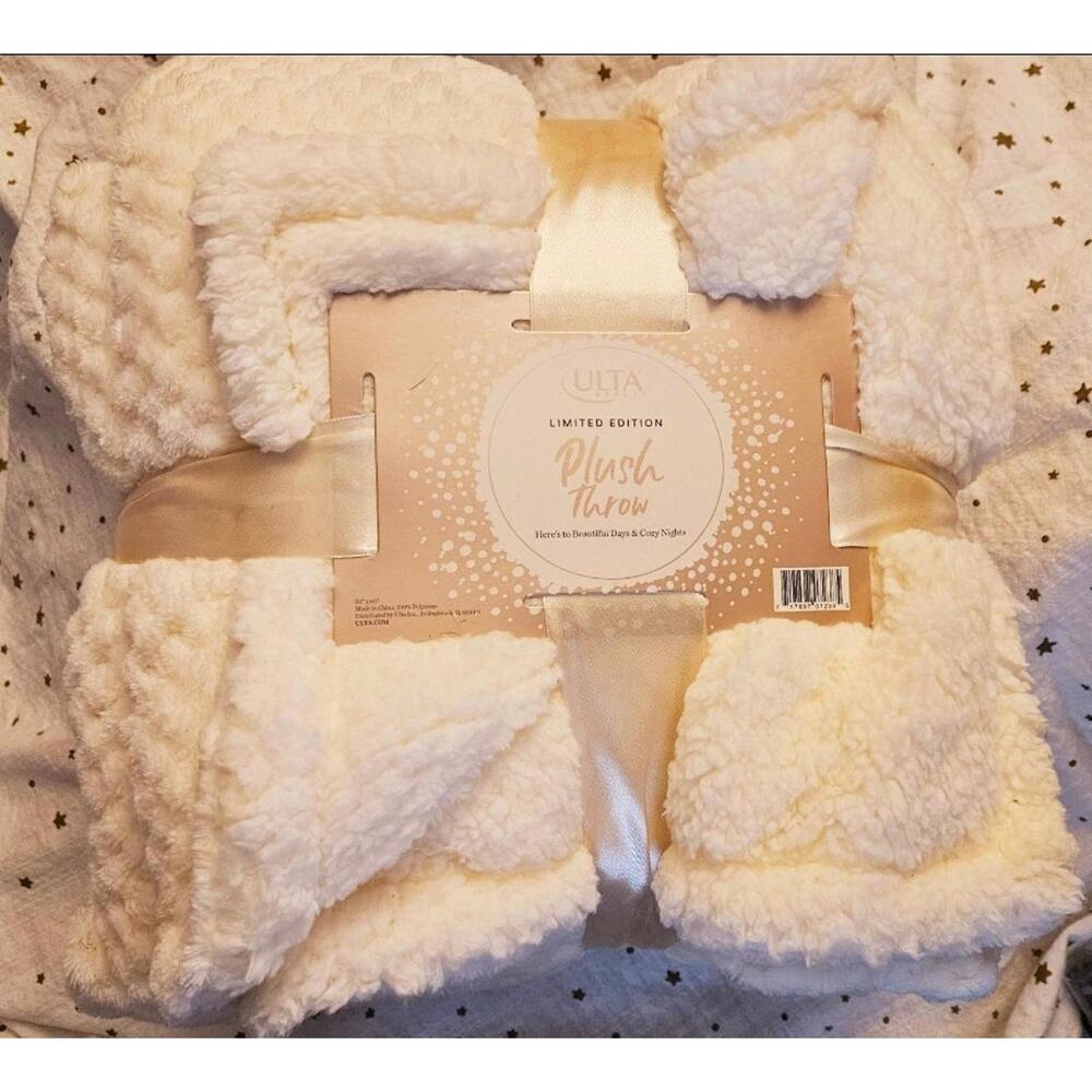 Ulta Sherpa THROW Blanket 50 X 60 Limited Edition BNNU - Picture 2 of 7